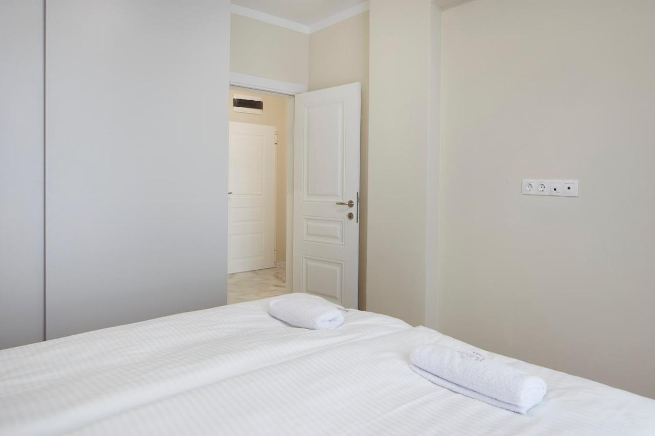Bellicity Apart Complex Равда Номер фото